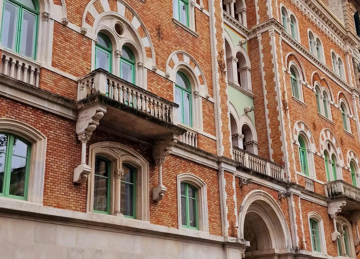 Veneziana Apartments location